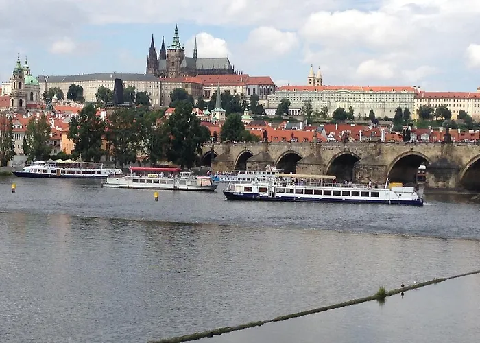 Exclusive On Zborovska * Praha
