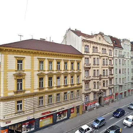 Exclusive On Zborovska Apartman *