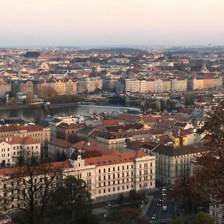 Appartamento Exclusive On Zborovska *