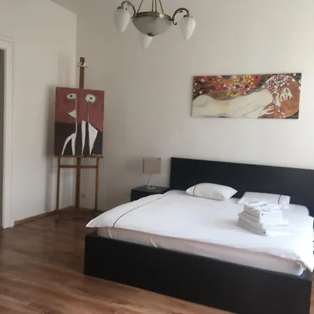 Exclusive On Zborovska Appartamento Praga